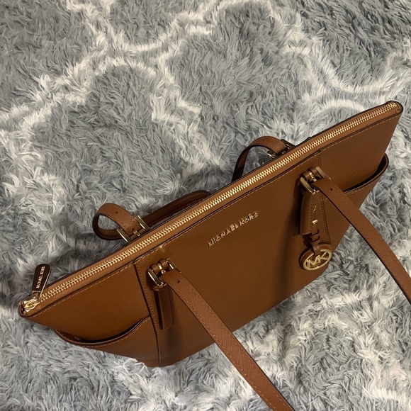 Michael Kors Bag - Picture 11 of 16